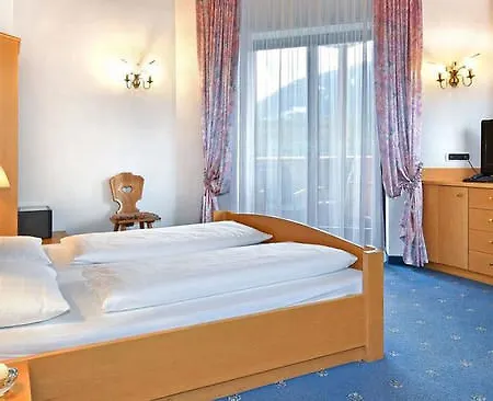 Hubertushof Hotel 3*