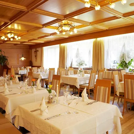 Hubertushof 3*